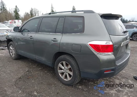 2011 Toyota Highlander Base V6 z USA, uszkodzony, nr VIN 5TDBK3EH4BS078154